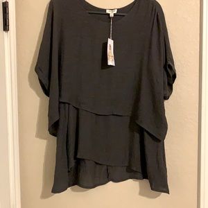 Women’s billowy blouse